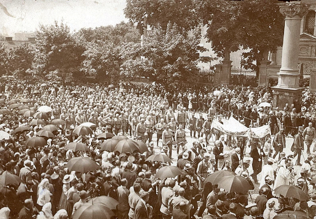 Procesja Bożego Ciała w Piotrkowie z udziałem Legionistów, 1915 r.